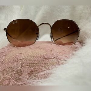 Ray-Ban Geometric Sunglasses – Gold Frame / Brown Gradient Lenses